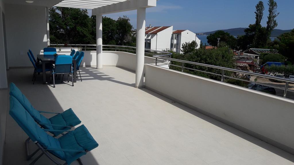 Villa-Apartments Karmel Kastela Exterior photo