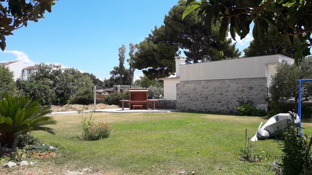 Villa-Apartments Karmel Kastela Exterior photo