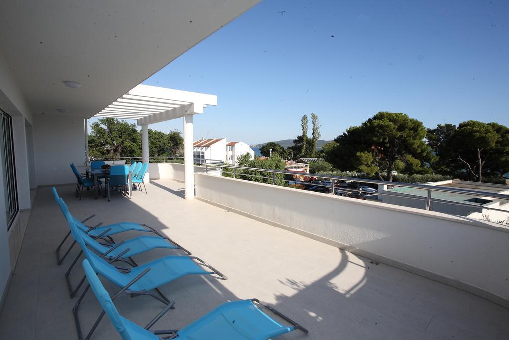 Villa-Apartments Karmel Kastela Exterior photo